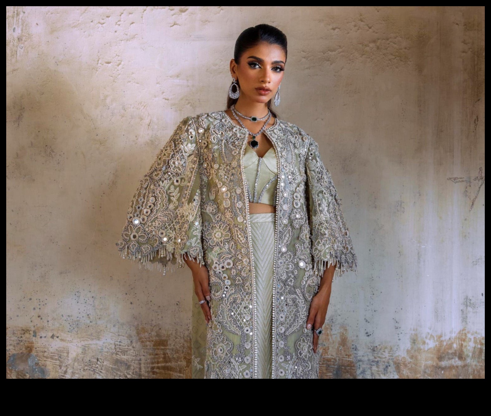 Grandoare plină de farmec: drape în strălucire opulentă