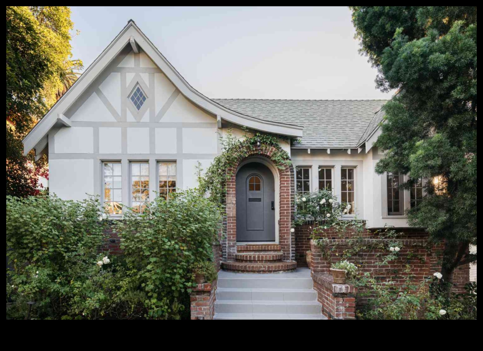 Arhitectură O privire asupra diferitelor stiluri în funcție de peisaj 4 Cum se schimbă stilurile arhitecturale ca răspuns la diferite peisaje?