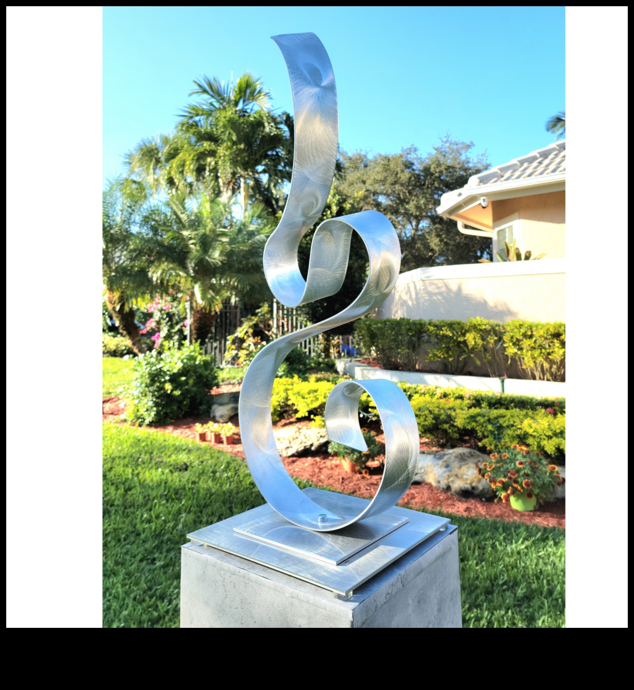 Minuni de artă sculptate Serenity Garden care îți vor calma sufletul 4 Sculpted Serenity: Trendsetting Garden Art Wonders